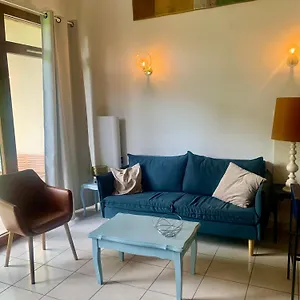 le-chantoiseau-avec-terrasse-et-parking.hotels-rhonealpes.com/